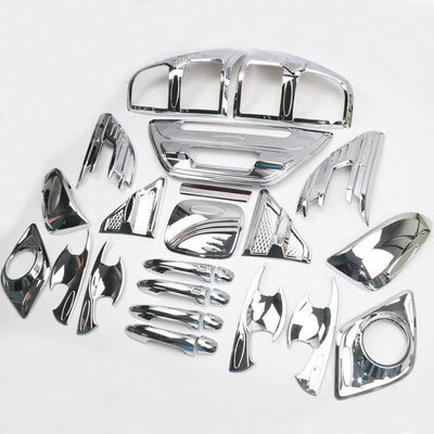 De Uitrustingsstrook van Chrome van de Eco Vriendschappelijke Plastic Auto en Zwarte Kleur voor Hilux Revo 2015+