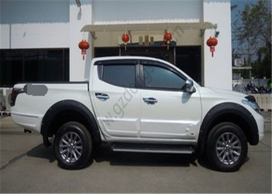 De Gloed van het de Vrachtwagenstootkussen van Mitsubishi Triton 12 van de de Doosmaanden Verpakking van het Garantiekarton