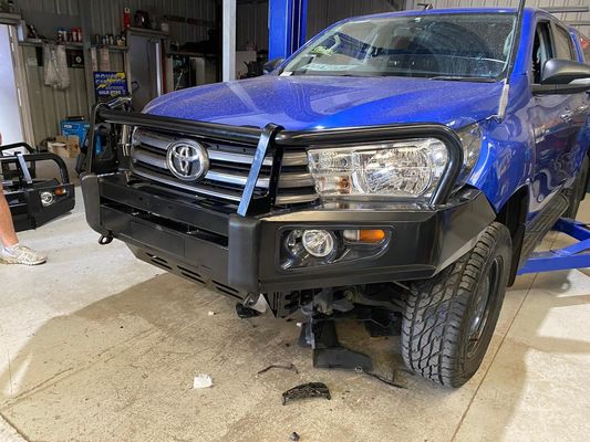 Van de de Vrachtwagenstier van Revo 2015 van Toyota Hilux 2015 Opgepoetste de Laag van het de Barpoeder